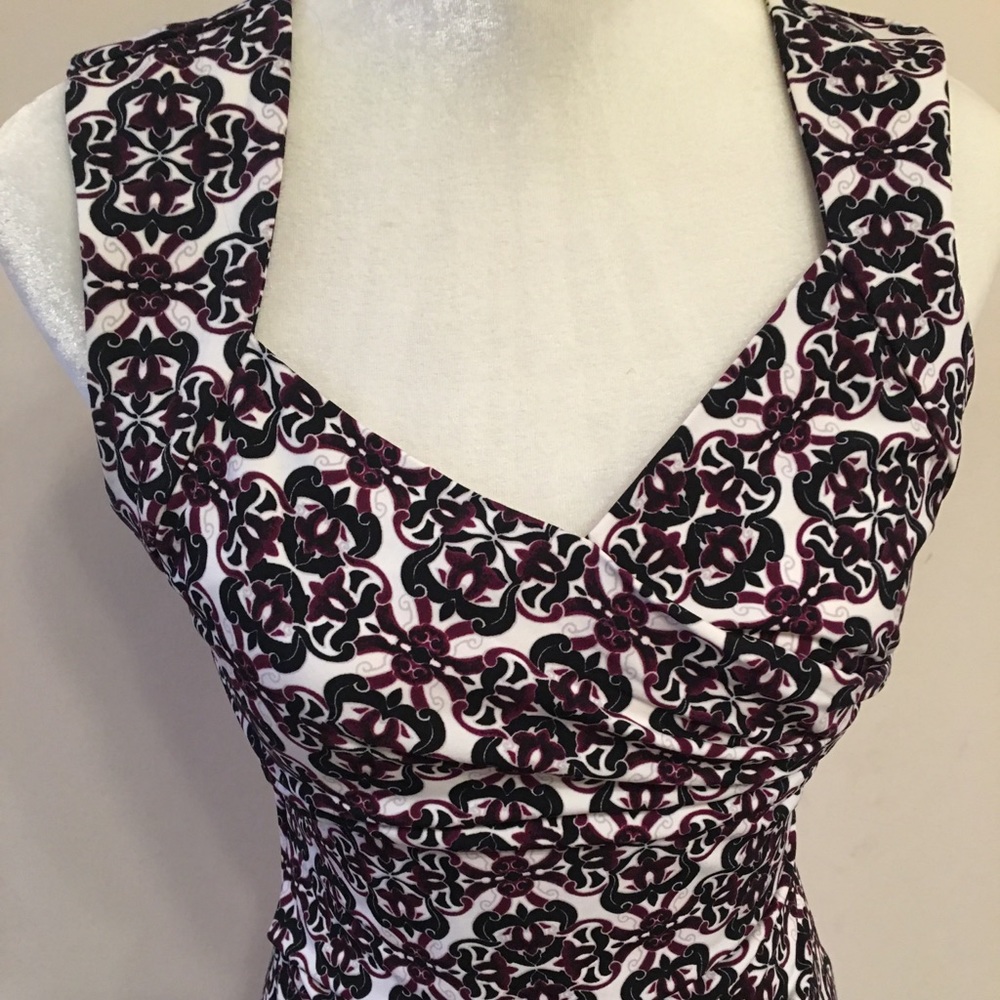 Sleeveless dress shirt